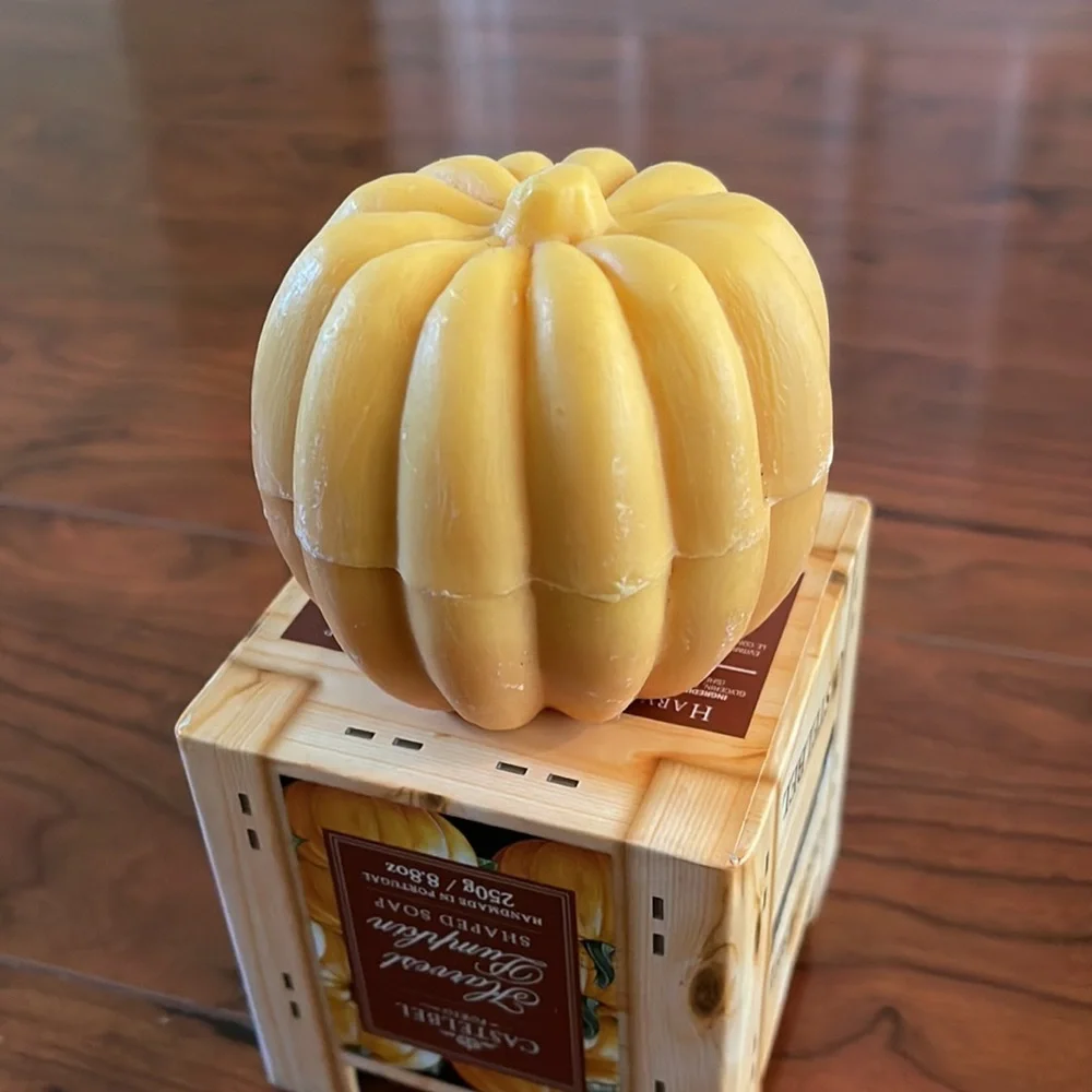 NWT Castelbel Harvest Pumpkin Shaped Handmade Soap